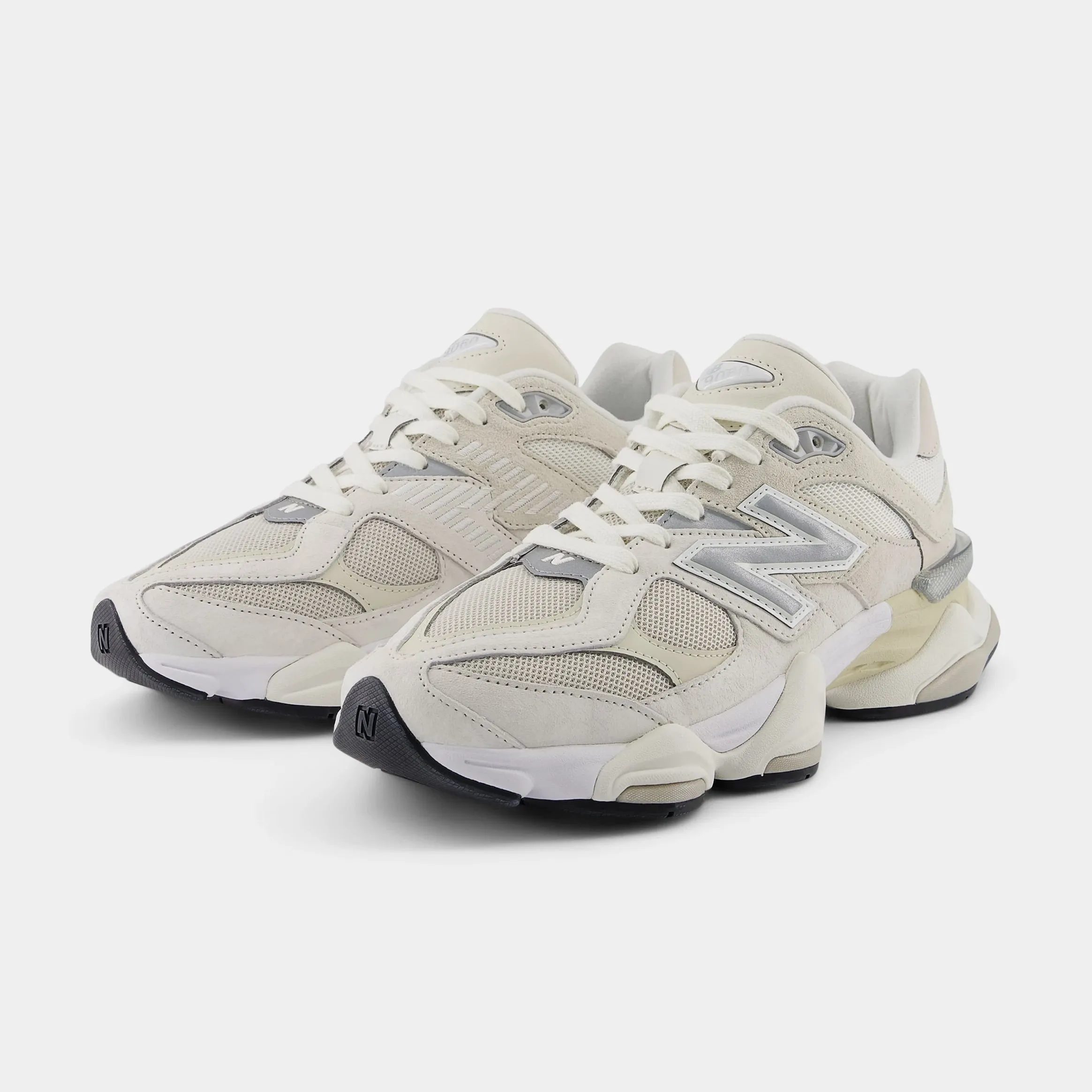 9060 Mens Running Shoes (Sea Salt/Moonbeam)