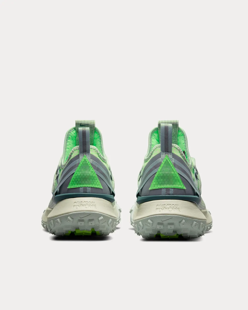 ACG Mountain Fly Green / Beige Low Top Sneakers