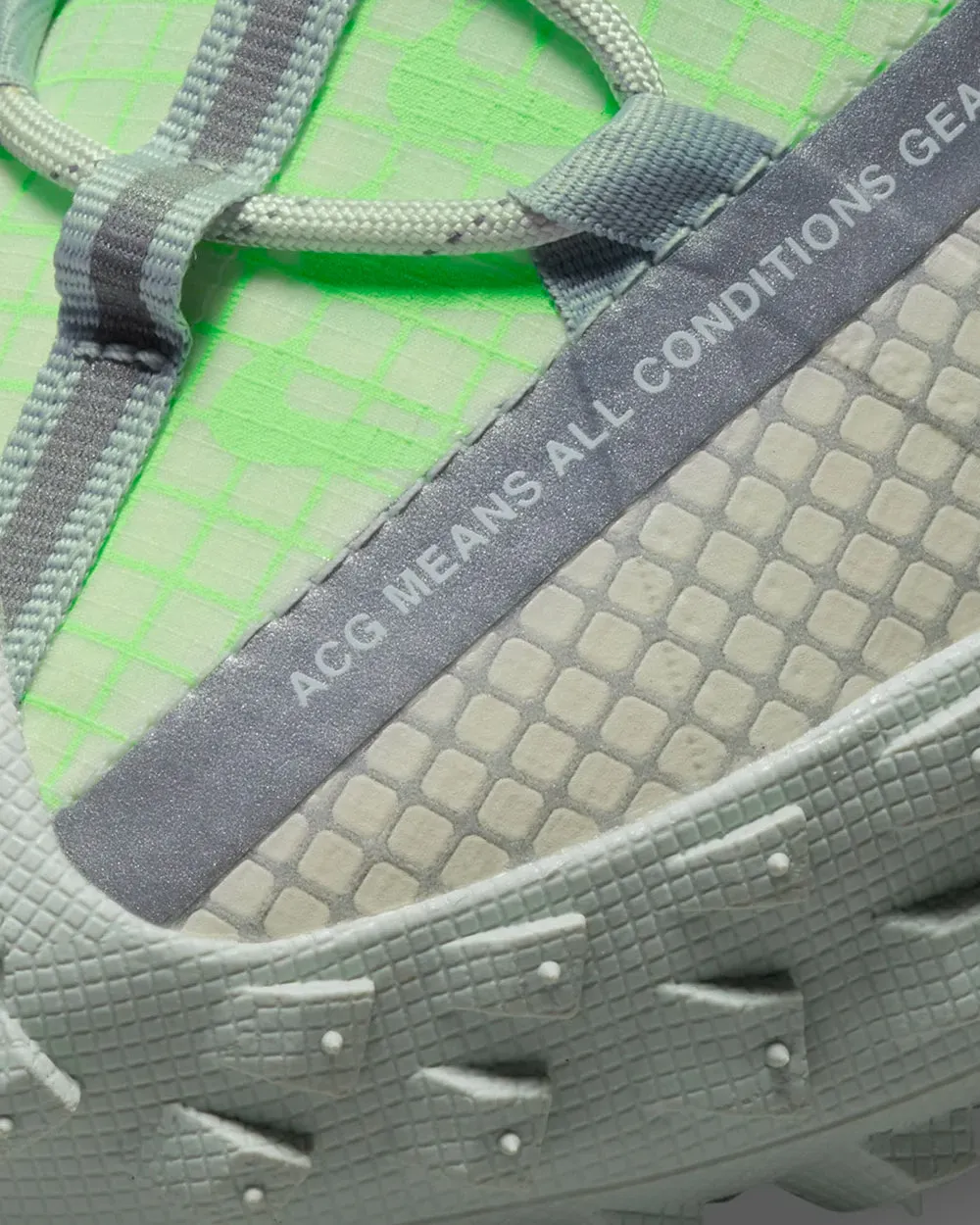 ACG Mountain Fly Green / Beige Low Top Sneakers