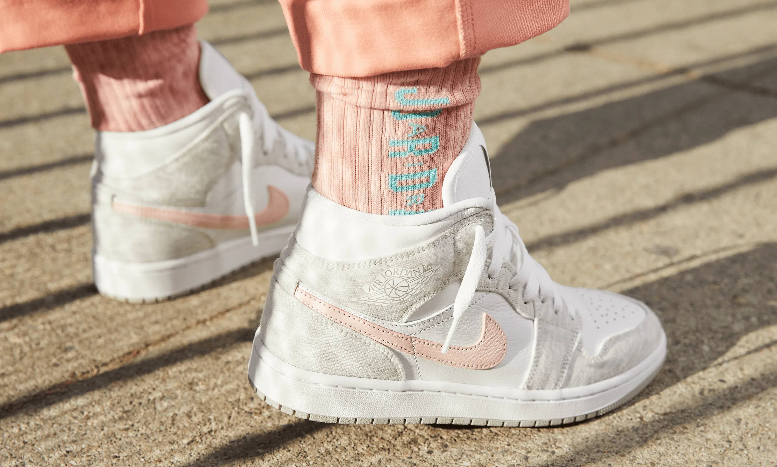 Air Jordan 1 Mid SE - Women's