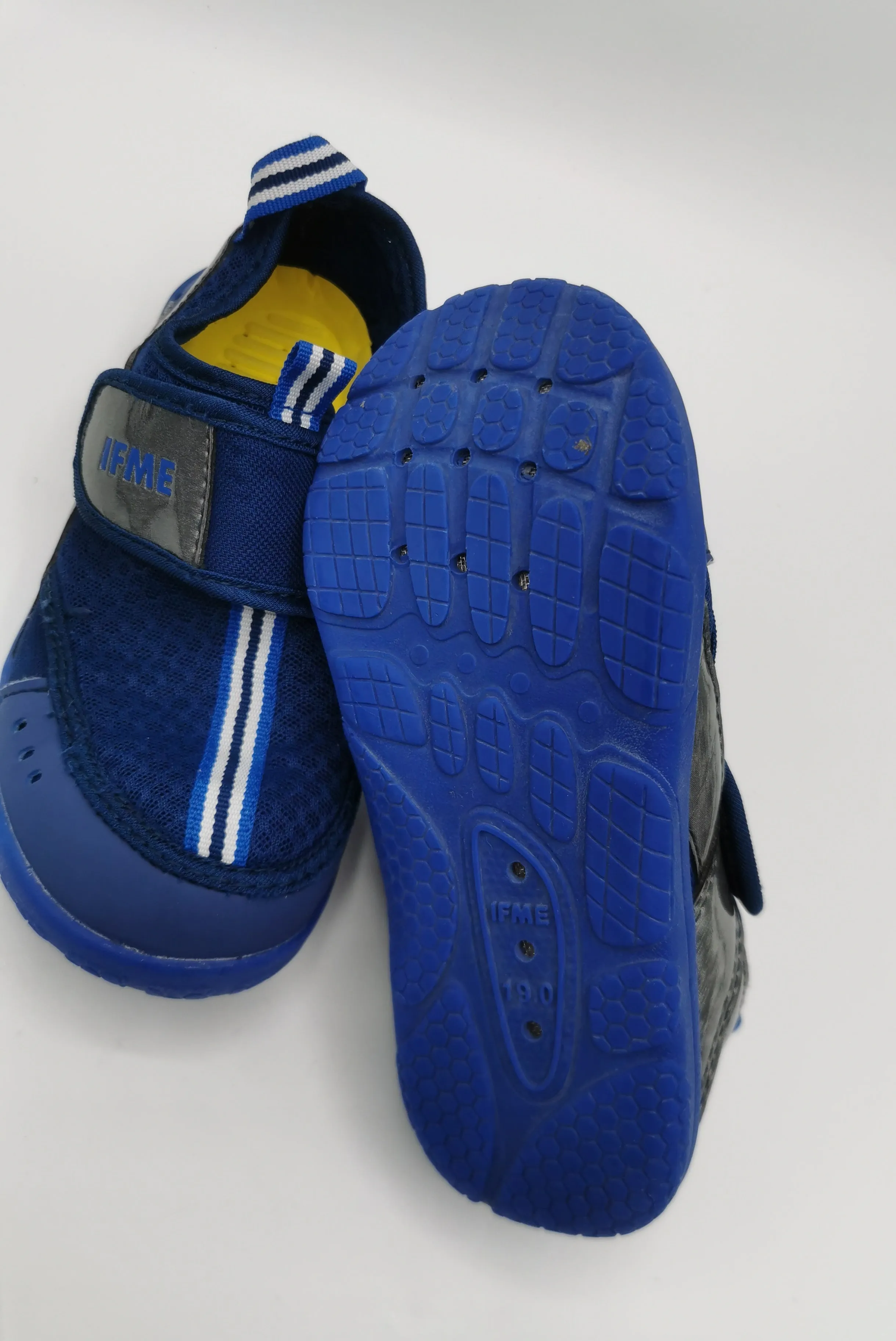 BOY SIZE 13 - IFME, Lightweight Pull-on Shoes VGUC B9