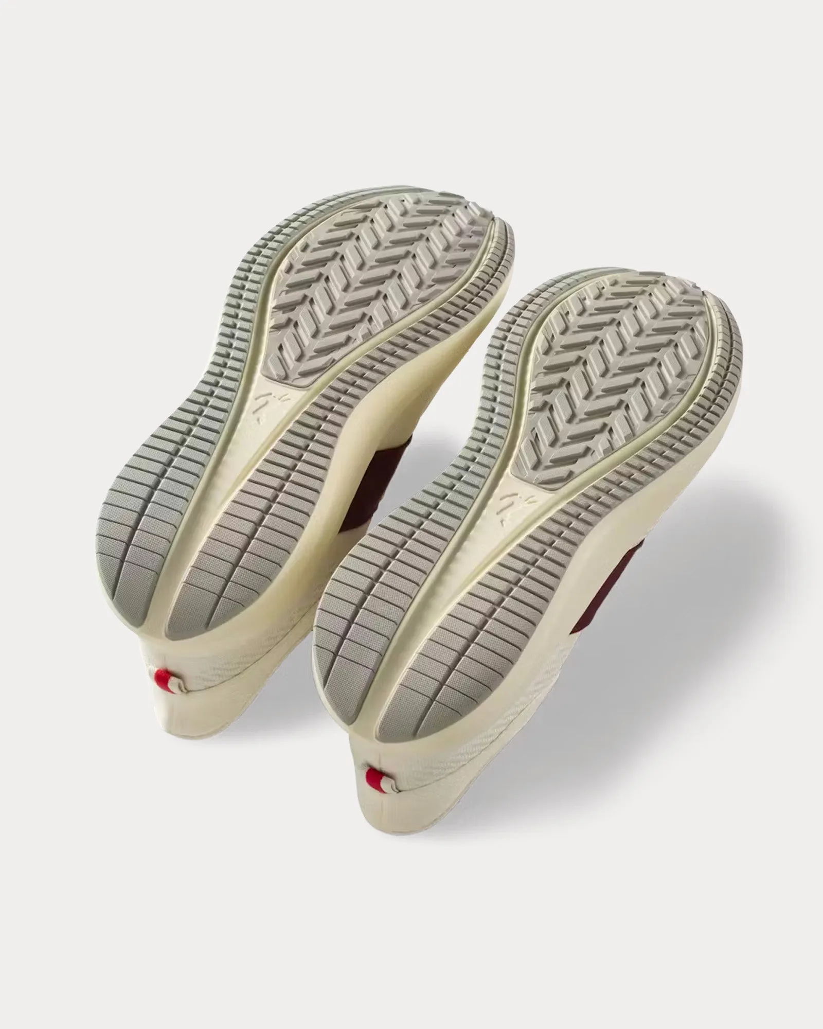 Eliot Runner Ivory / Wine Running Shoes