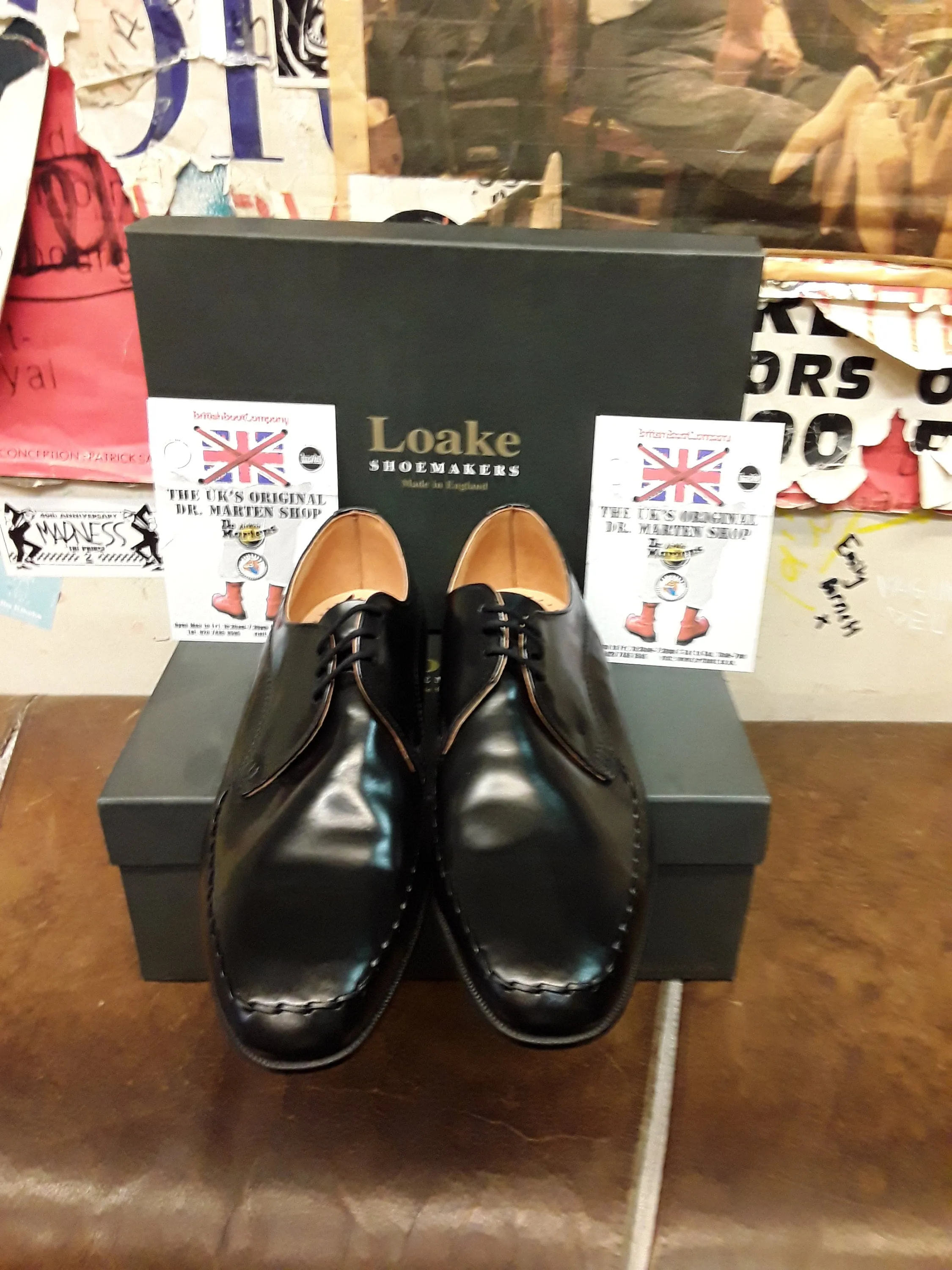 Loakes Made in England, Size UK 9.5, Vintage 80's, Black Leather Shoes, 3 Hole Shoe  / 761b