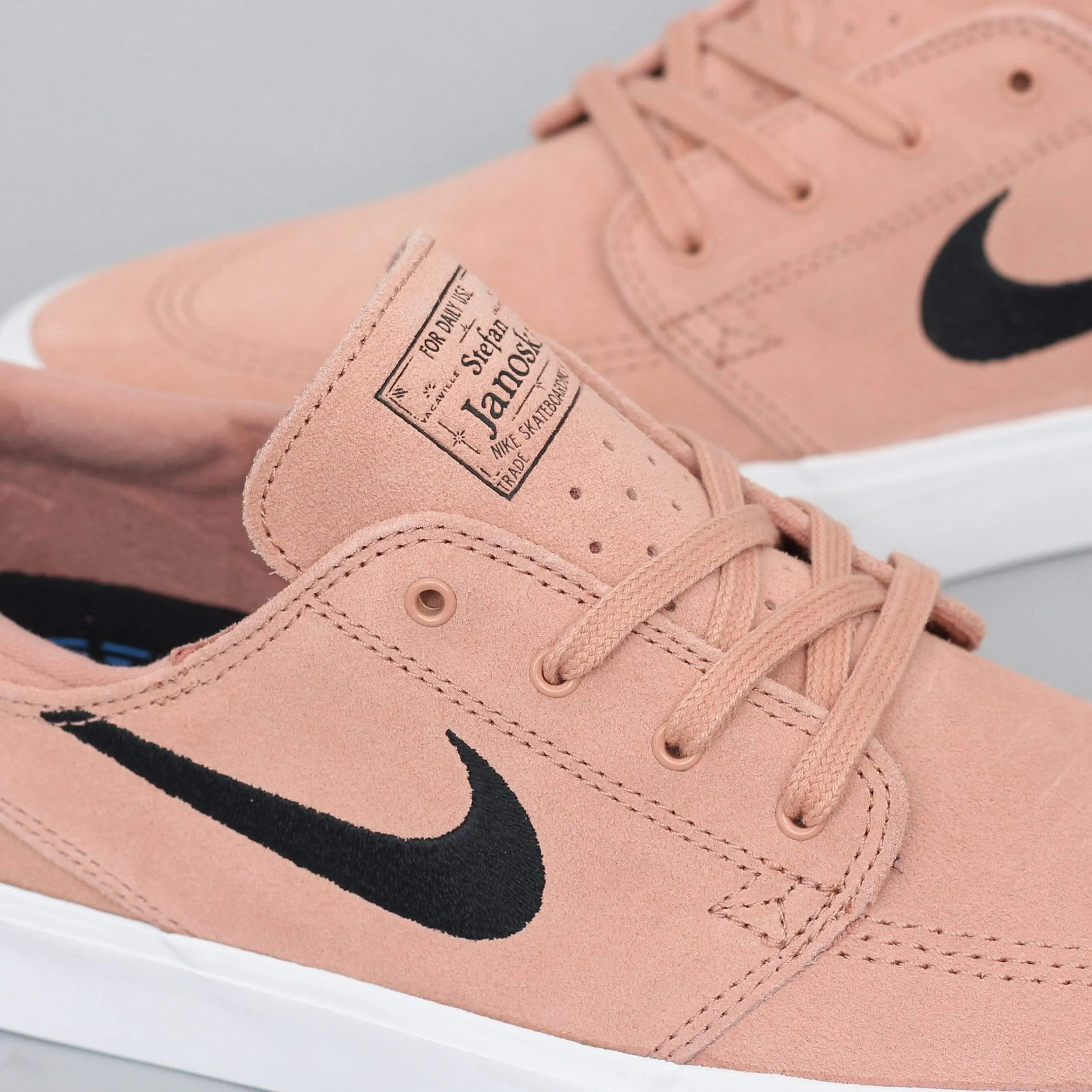 Nike SB Janoski RM Shoes Rose Gold / Black - Summit White