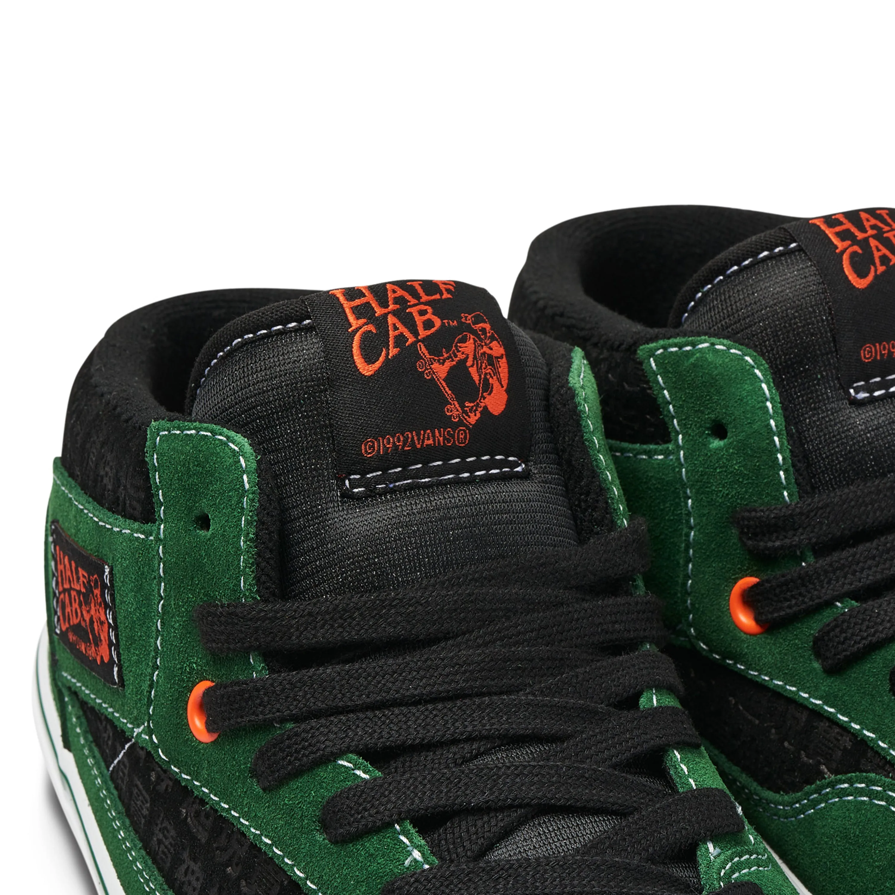 VANS SKATE X SCI-FI FANTASY HALF CAB '92 VCU GREEN / WHITE