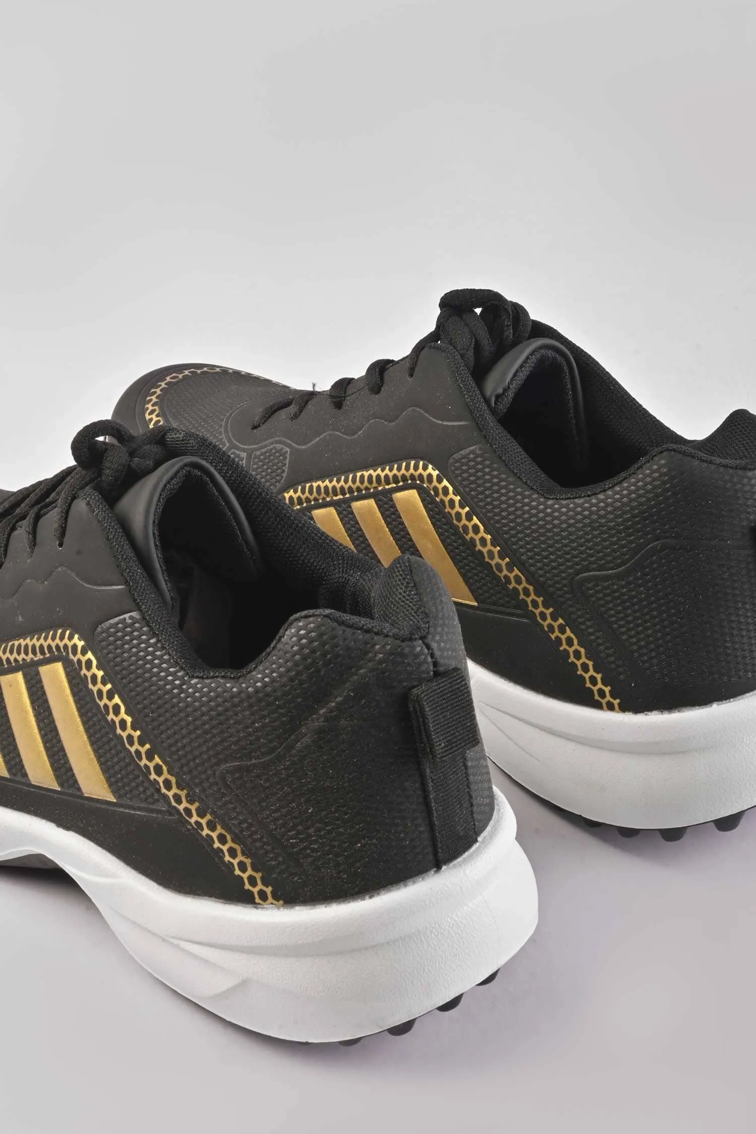 Walk Men's Benin Sports Gripper Shoes