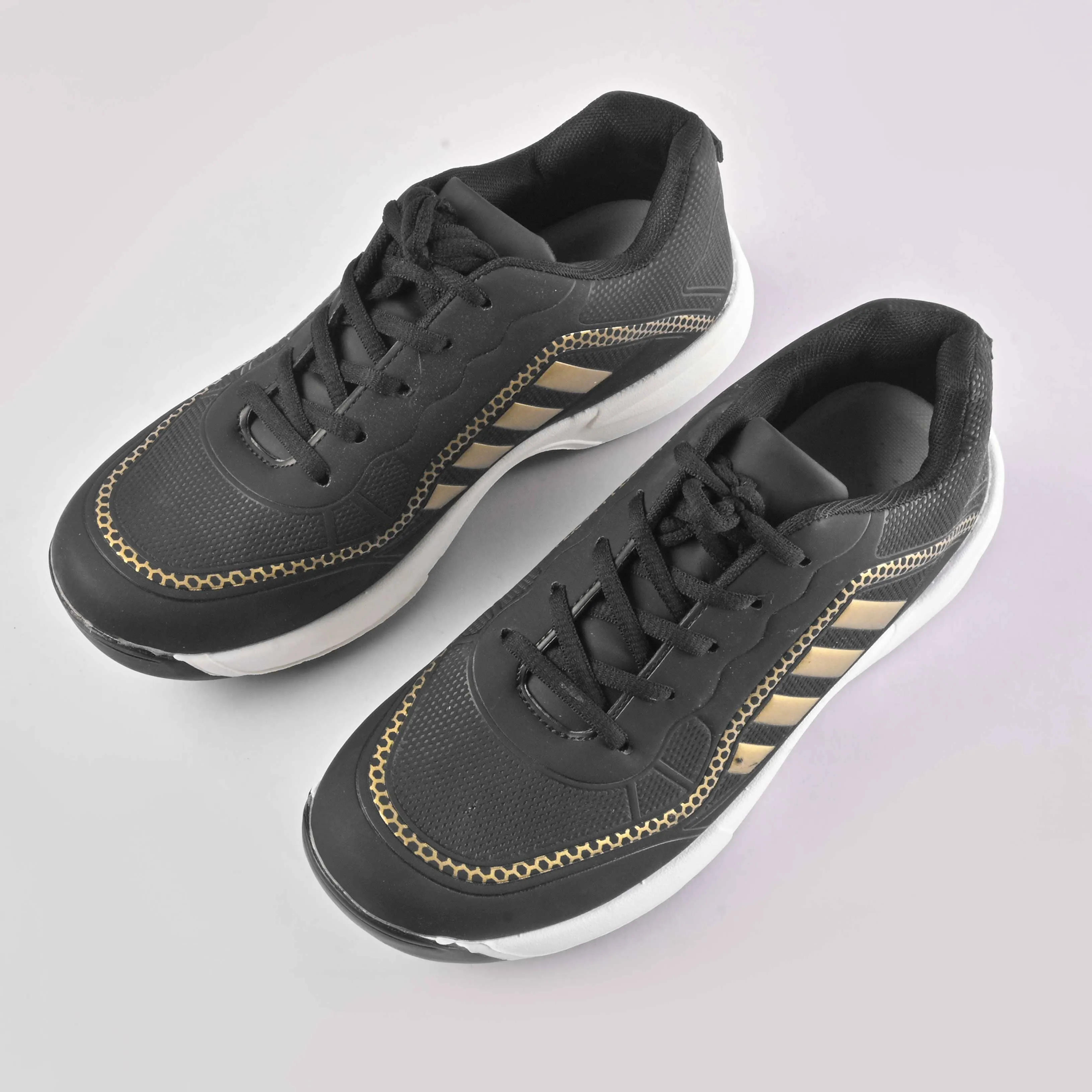 Walk Men's Benin Sports Gripper Shoes