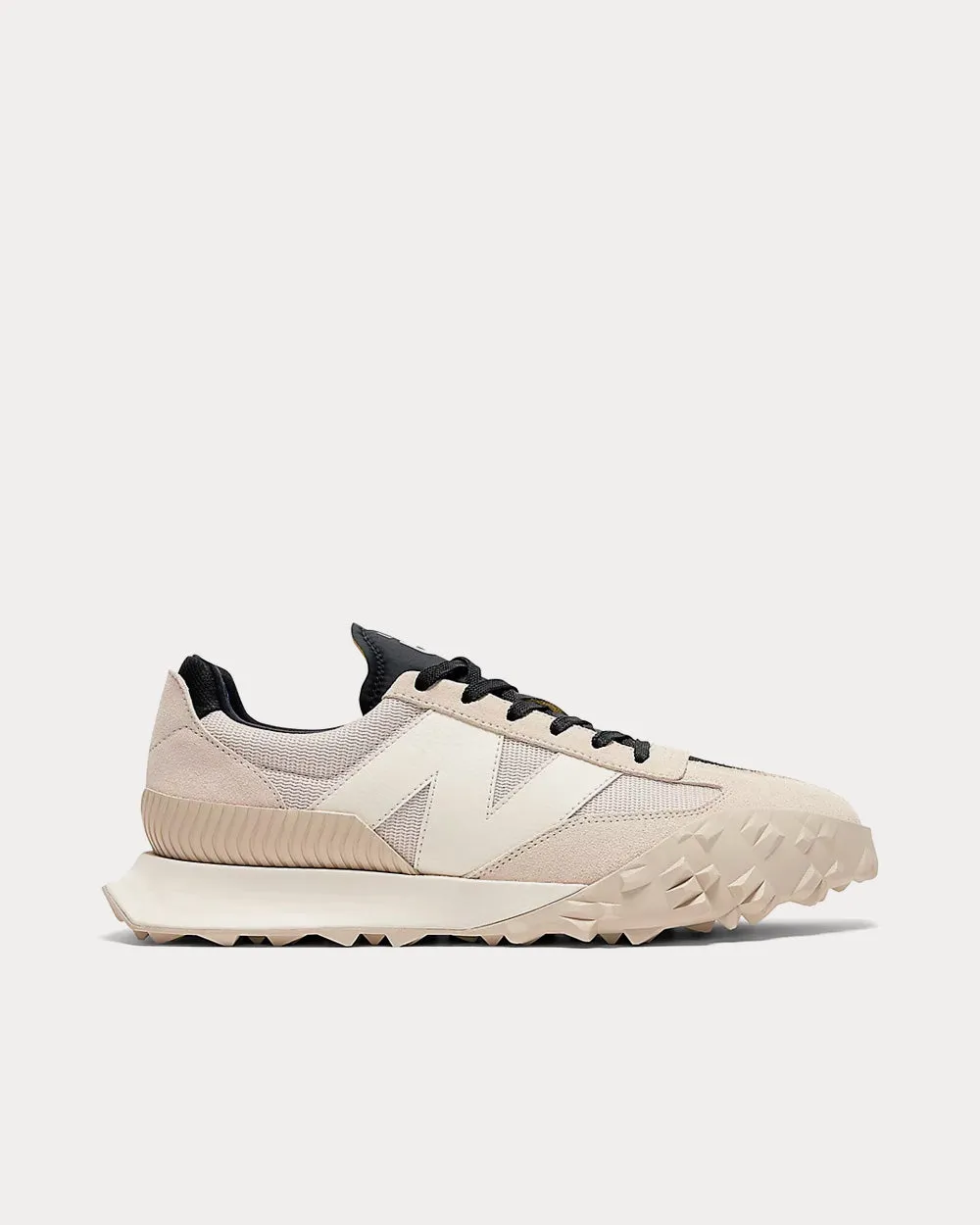 XC-72 Moonbeam with Black Low Top Sneakers